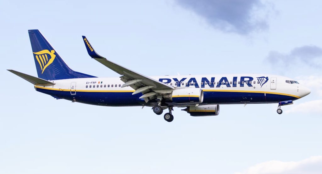 Ryanair det første europæiske flyselskab, der lånte penge ved at udstede virksomhedsobligationer, efter corona-pandemien brød ud